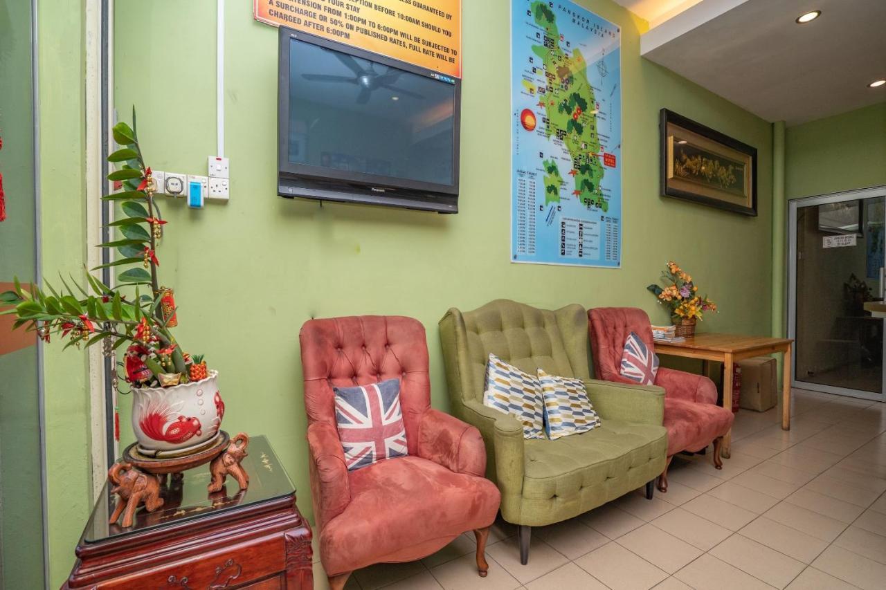 Kampong Pasir Bogak Oyo 44078 The Island Hotel מראה חיצוני תמונה