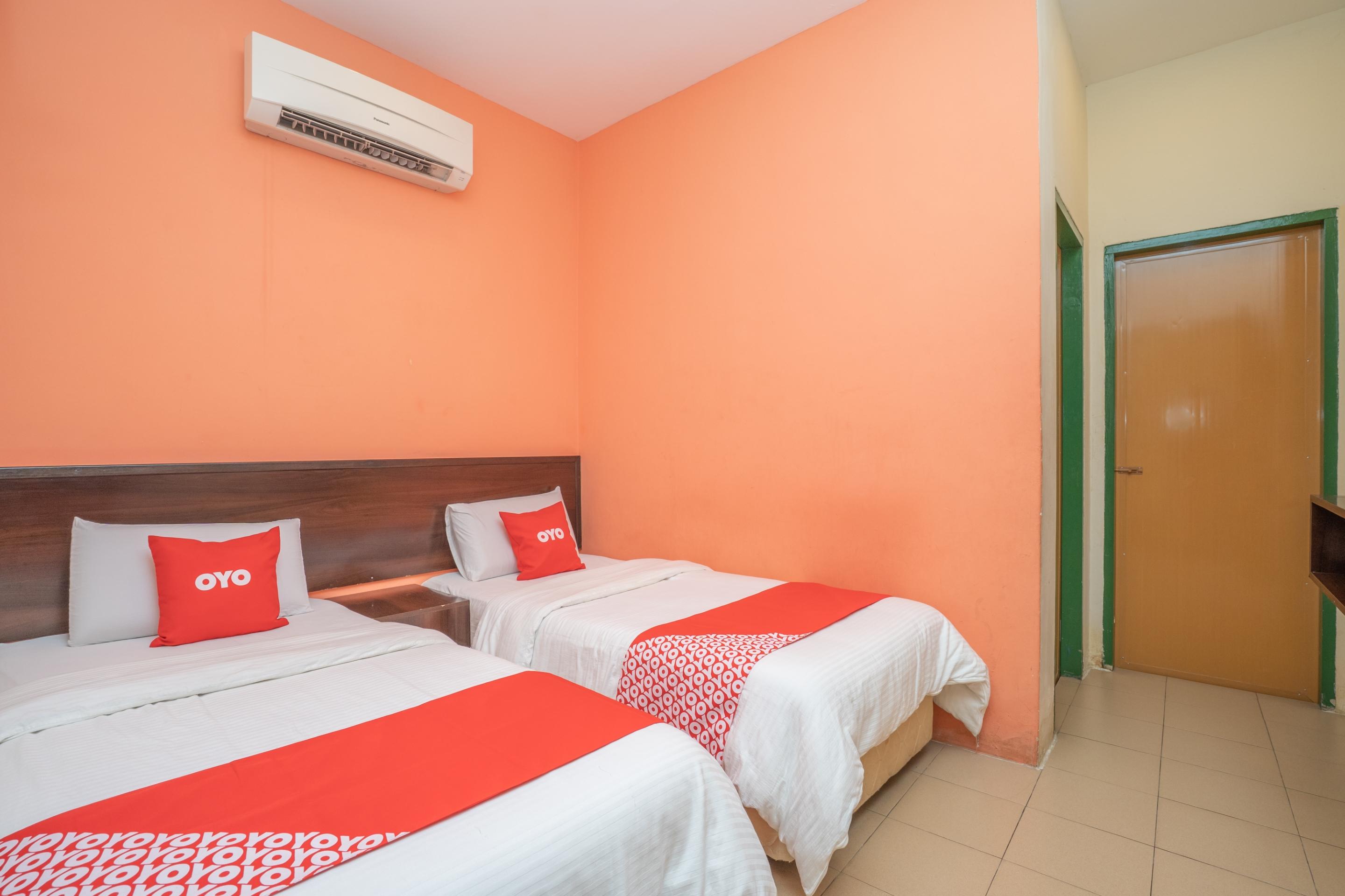 Kampong Pasir Bogak Oyo 44078 The Island Hotel מראה חיצוני תמונה