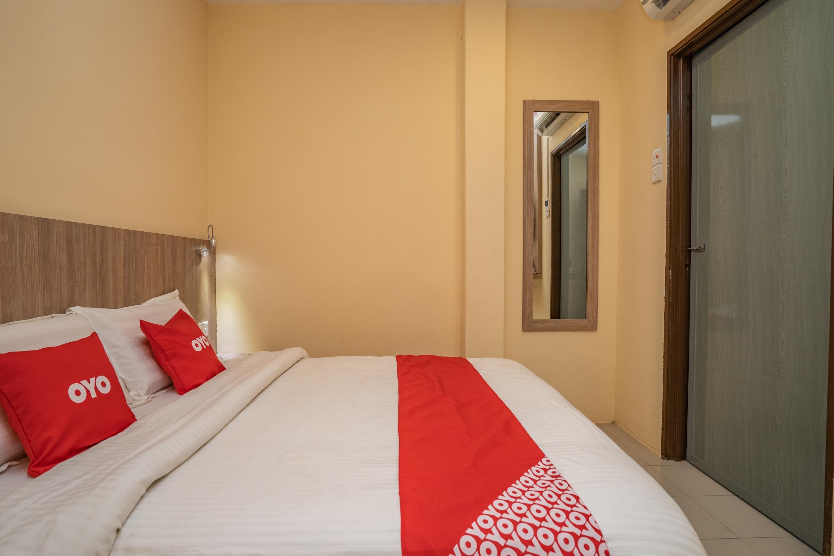 Kampong Pasir Bogak Oyo 44078 The Island Hotel מראה חיצוני תמונה