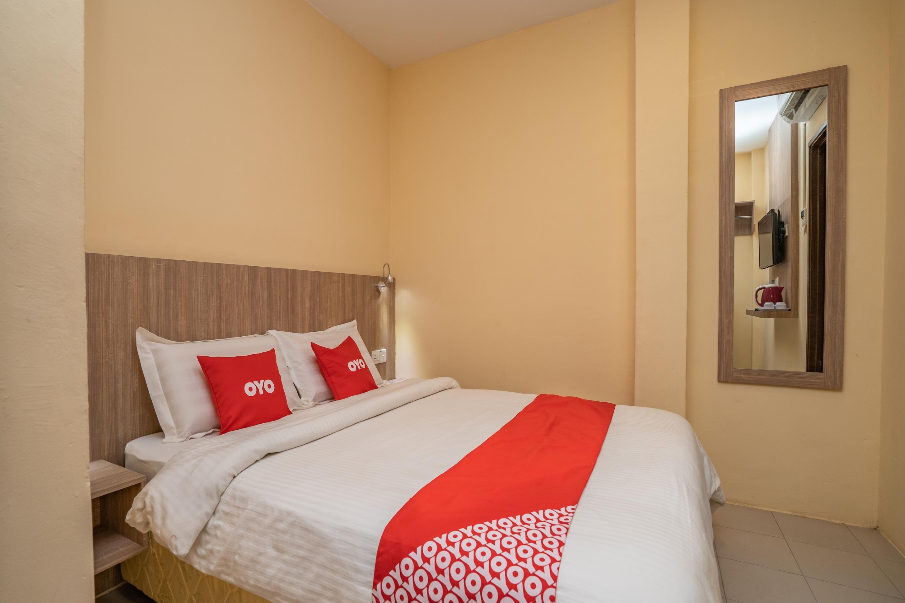 Kampong Pasir Bogak Oyo 44078 The Island Hotel מראה חיצוני תמונה