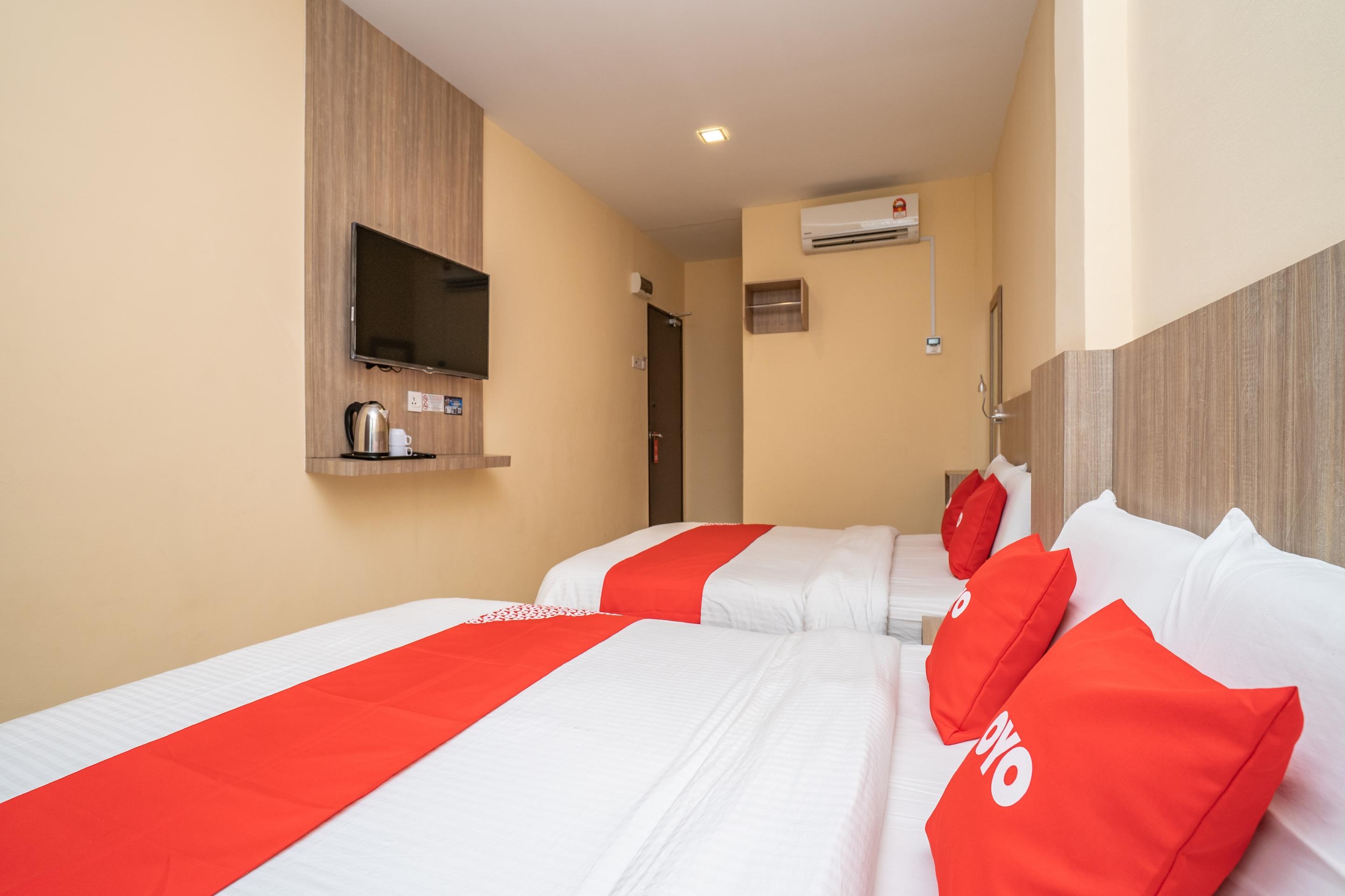 Kampong Pasir Bogak Oyo 44078 The Island Hotel מראה חיצוני תמונה
